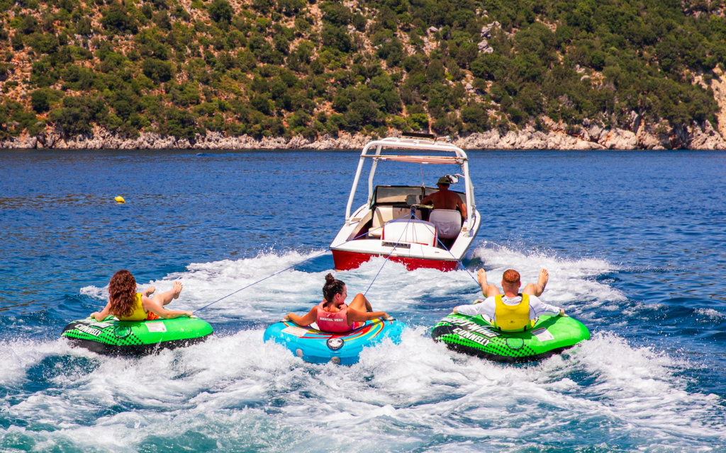 Tourist boat ride horror in Spain after deadly propeller accident