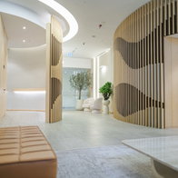 Modern consultation room at a leading Istanbul hair restoration clinic