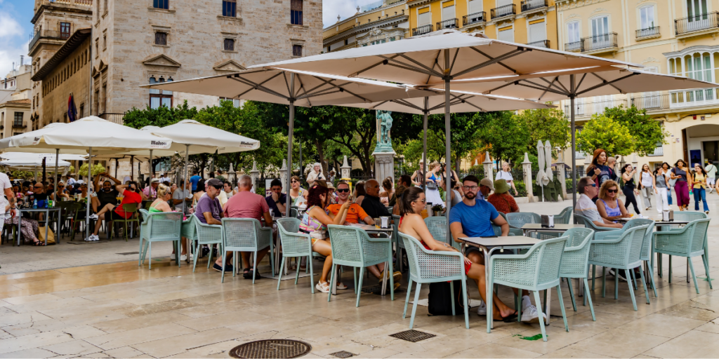 Spain offers bars and restaurants up to €11,000 but applications are first come first served