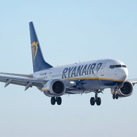 Heart-stopping moment as Spain to Edinburgh flight declares emergency