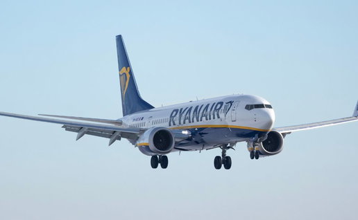 Heart-stopping moment as Spain to Edinburgh flight declares emergency