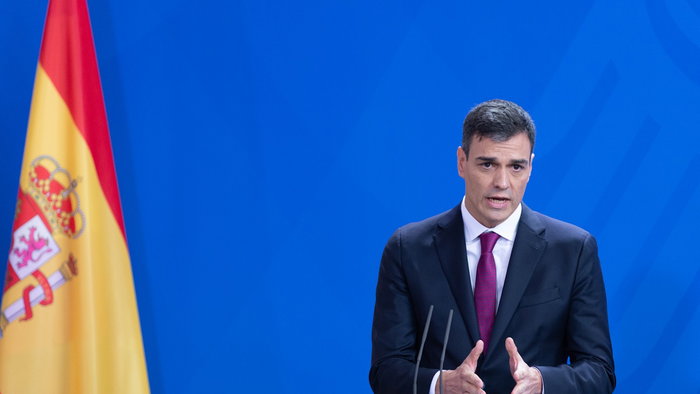 Spanish Prime Minister Pedro Sánchez presents the government's new migration and integration plan in Madrid.