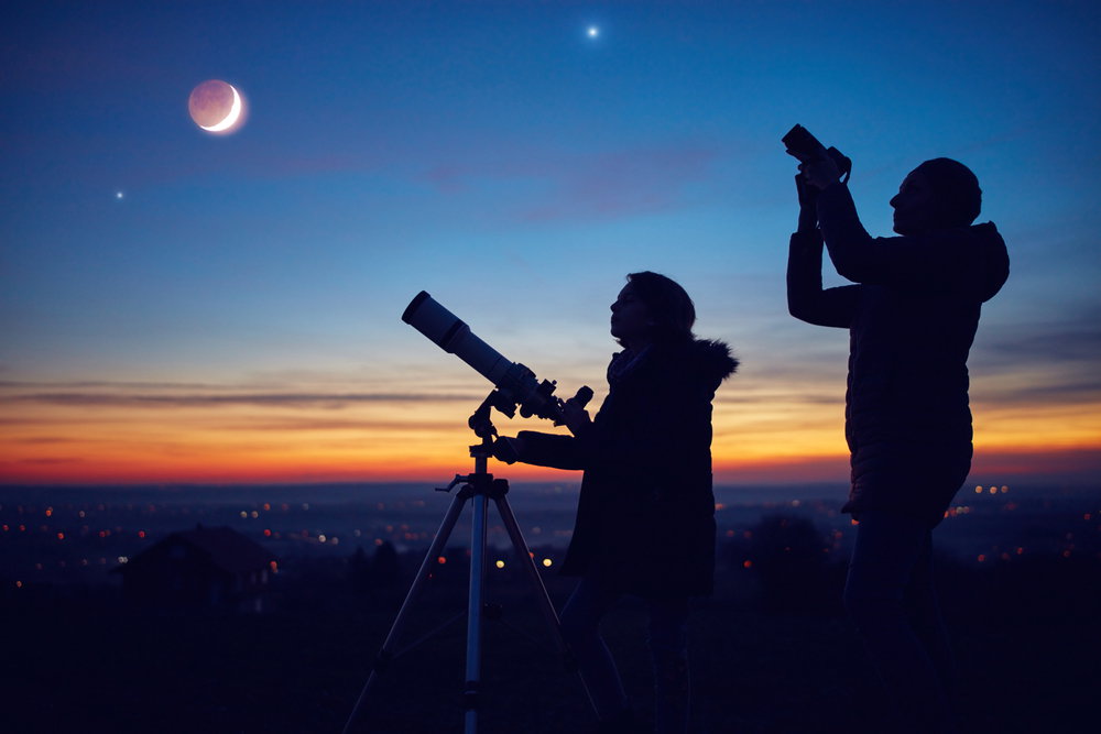 Free stargazing event in Elda offers a night of astronomy and summer skies