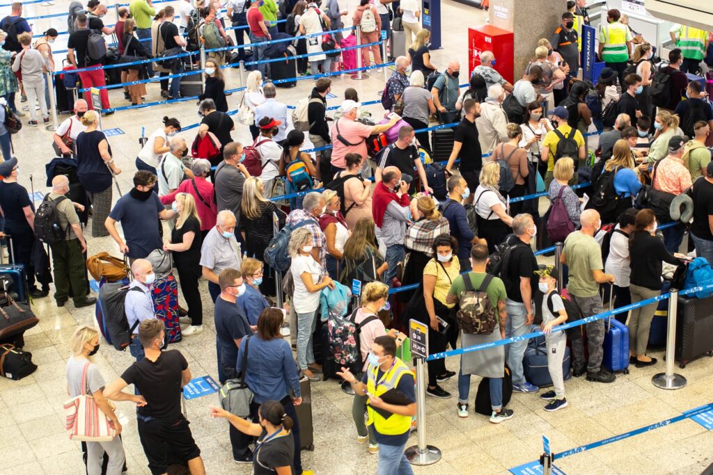 Ryanair sounds alarm after 17,000 delayed flights in Spain in just three months