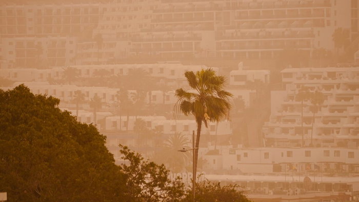 Calima, Saharan dust blows towards Spain.
