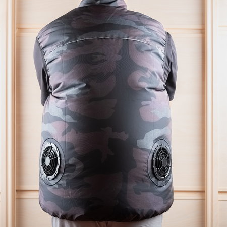 A cooling jacket with Air conditioning installed