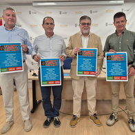 Villena mayor and councillors presenting Los 40 Summer Live.