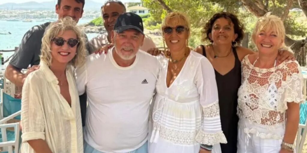 David Beckham’s dad welcomed by mayor during Mallorca summer escape