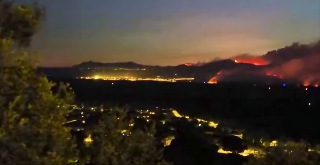 Fears of Jumanji-style stampede from Safari park as elderly and disabled evacuated from Madrid wildfires