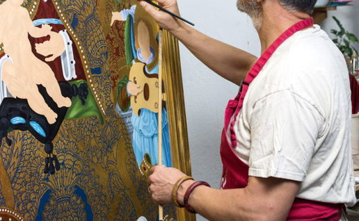 Flood-inspired art exhibition opens in Petrer with paintings created using DANA mud