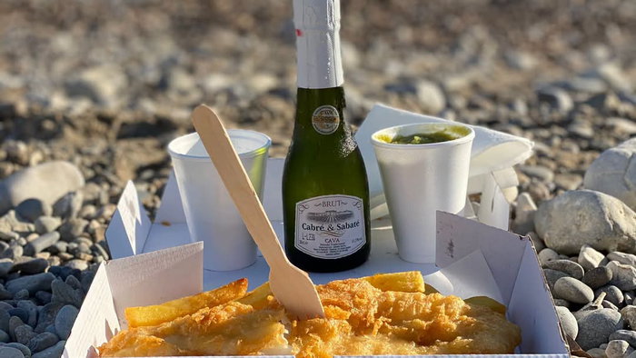 Combining traditional British favourites with genuine family hospitality.