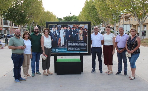 Pilar de la Horadada marks 40 years of independence with historic photo exhibition.