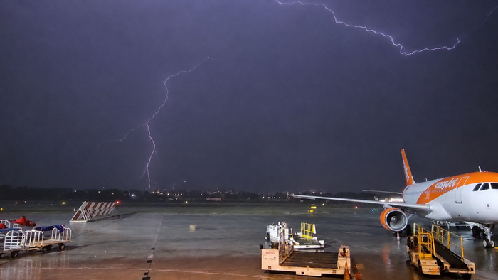 Lightning and hail strike Malaga
