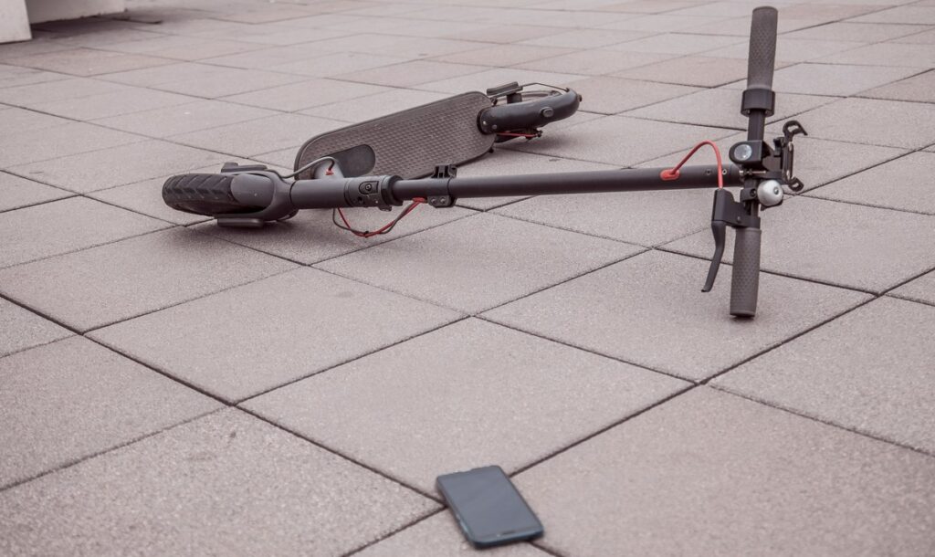 Malaga e-scooter riders injury rate up 40 times over, and 87% aren’t wearing helmets
