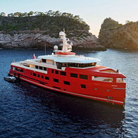 Red superyacht Akula turns heads in La Herradura.