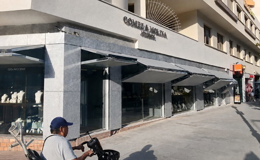 Extreme shutters on Marbella jewellers