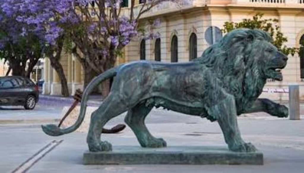 Don’t risk a costly mistake on your next trip to Malaga Port trying to get a good photo
