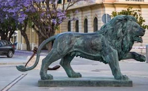 Malaga lion statues