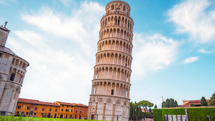 Leaning tower of pisa
