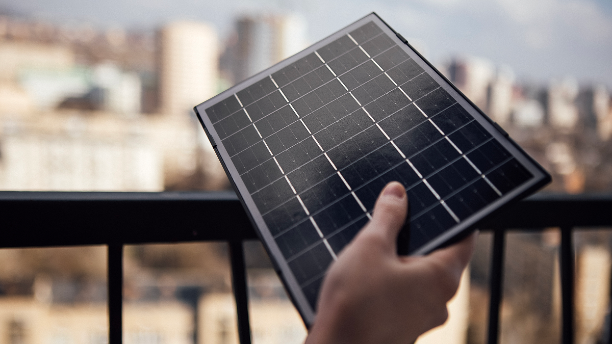 euroweeklynews.com - Harry Dennis - Plug-in solar panels go legal in Britain - the balcony kit already common in Spain could save &pound;110 a year