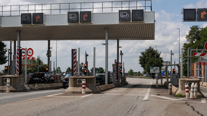 Toll booth france