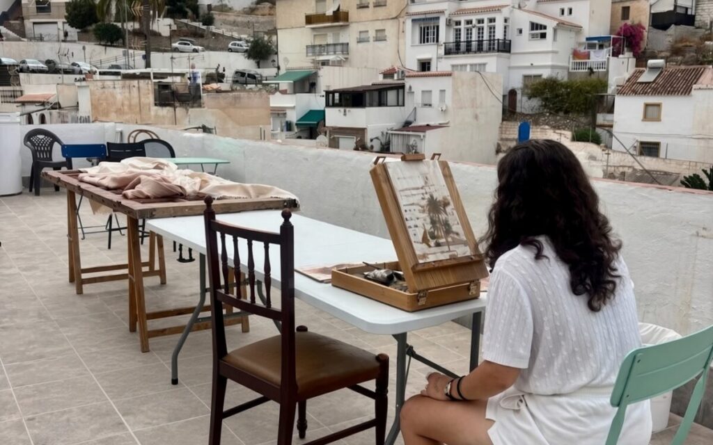 Artists live, chat and create together in Salobrena’s relaxed new Sobremesa programme