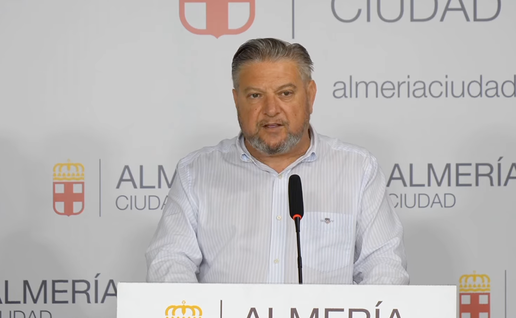 Culture Councillor Diego Cruz giving a speech at a press conference.