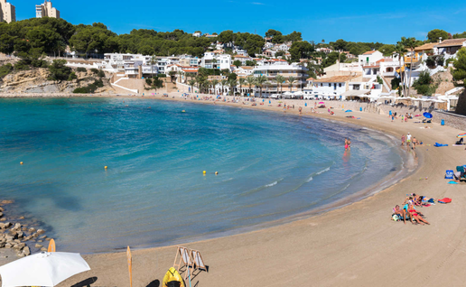 El Portet beach closed due to water contamination