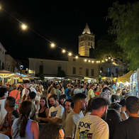 Popular night-time market returns to Sineu