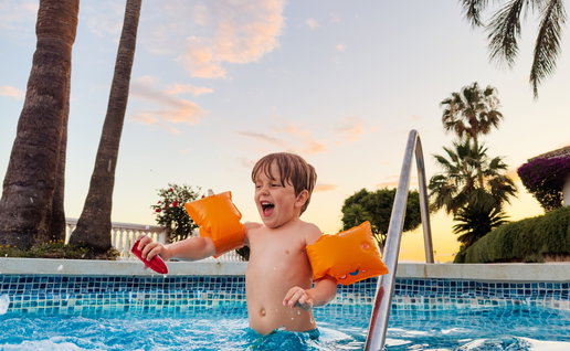 Costa Blanca pool numbers soar as tourism boom brings another busy August.