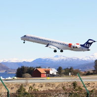 SAS flight forced to go around as other plane in the way.