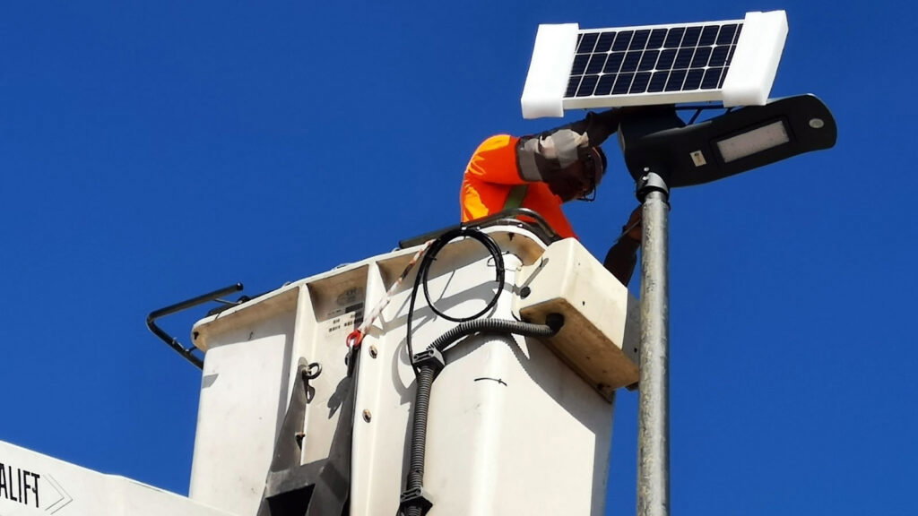 Brighter streets: 465 new solar street lights coming to nine Estepona roads