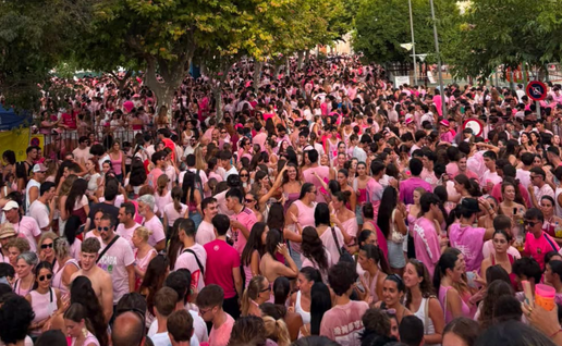 Thousands Turn Mallorca Town Pink as Mucada Brings One of the Island’s Wildest Summer Parties to Sineu
