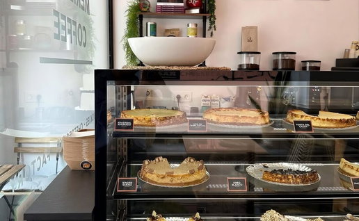 Cheesequería from Malaga opening in Marbella.