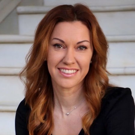 Ex-MP Mercedes López Romero warns against eclipse stare.