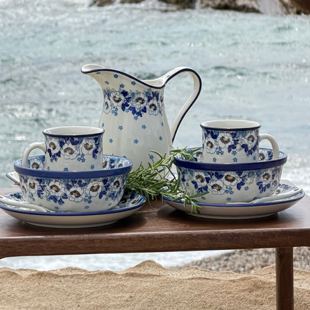 Bolesławiec pottery