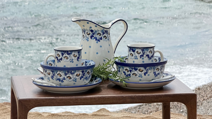 Bolesławiec pottery