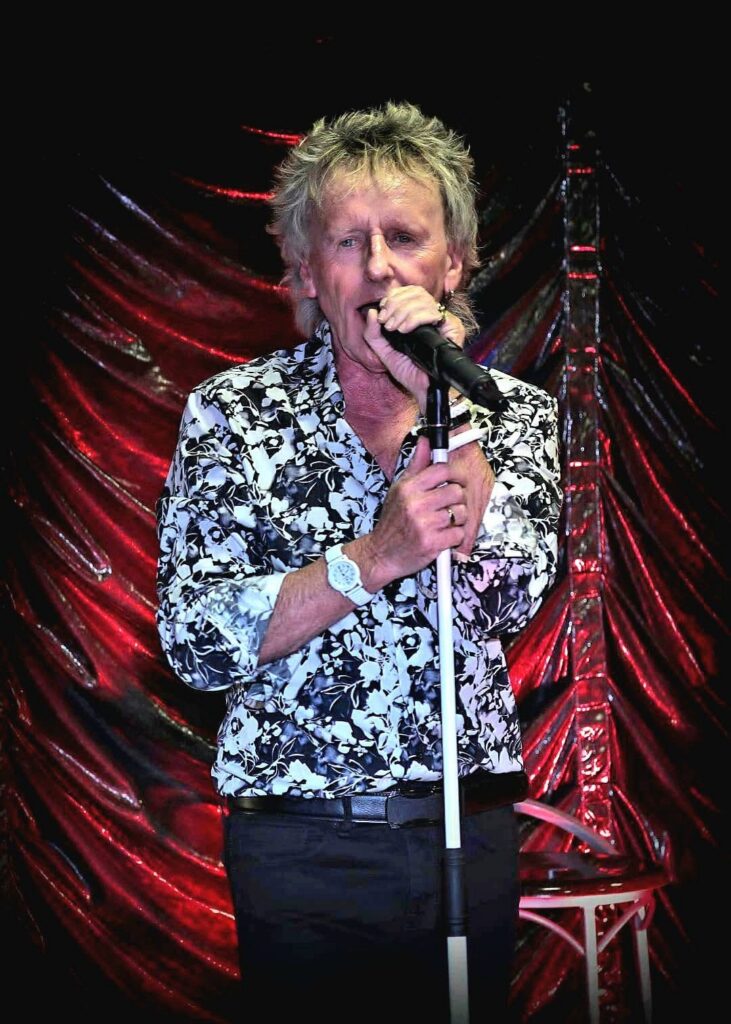 Rod Stewart tribute brings Tonight’s The Night show to Lo Crispin Tavern