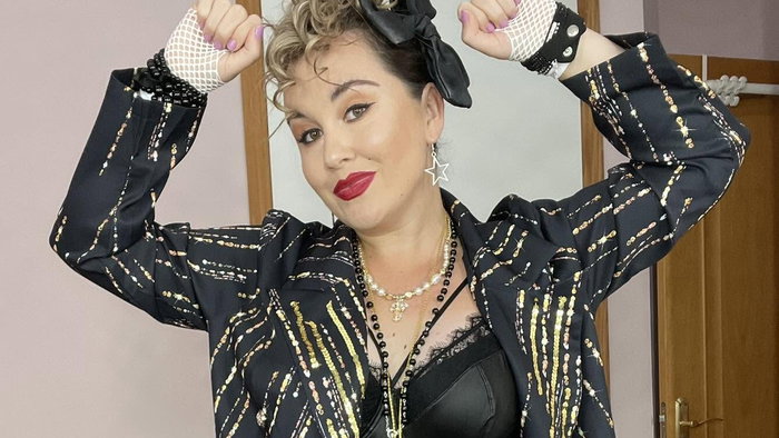Robbie Williams and Madonna tributes bring pop classics to Lo Crispin Tavern