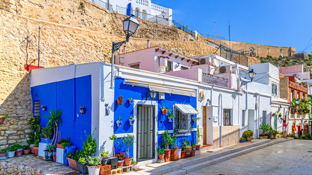The five Alicante towns where foreign buyers now outnumber Spanish ones nine to one