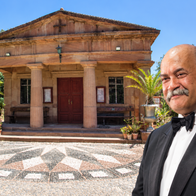 George Pienaar in conversation at English church in Malaga.