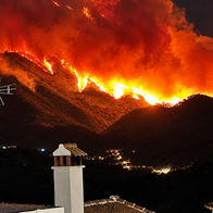 Wildfire threatens village of Igualeja.