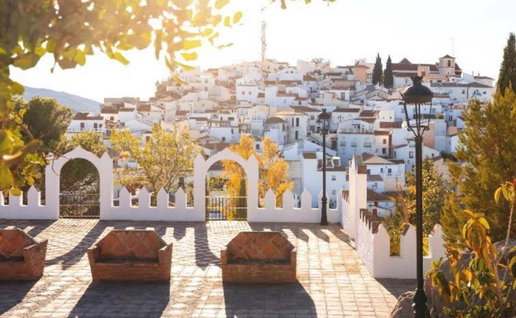 Comares
