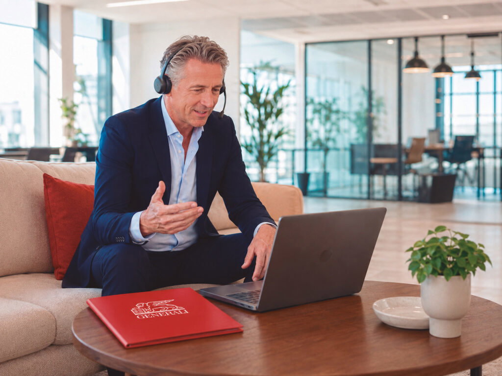 Insurance in Spain with €30 cashback on new car and home policies