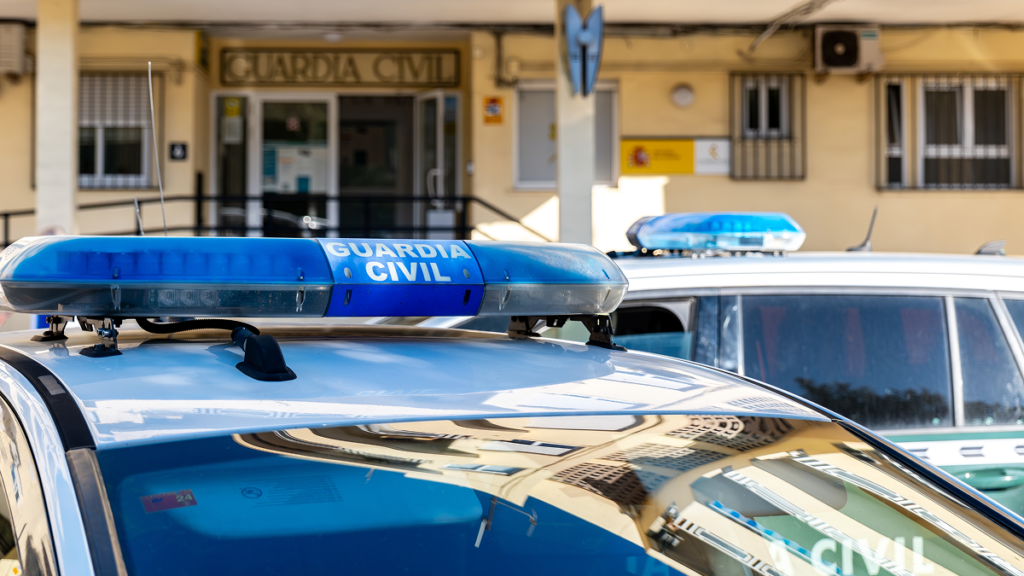 150 Guardia Civil officers storm Gibraltar border towns in dawn raid on cocaine gang