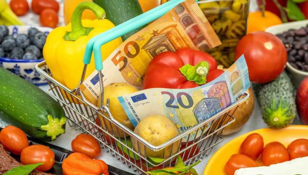 Eggs and fish are costing more than ever in Spain. Here’s the supermarket coming out on top