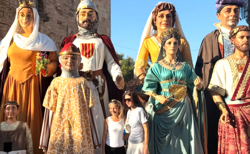 Giant figures fill Alcúdia