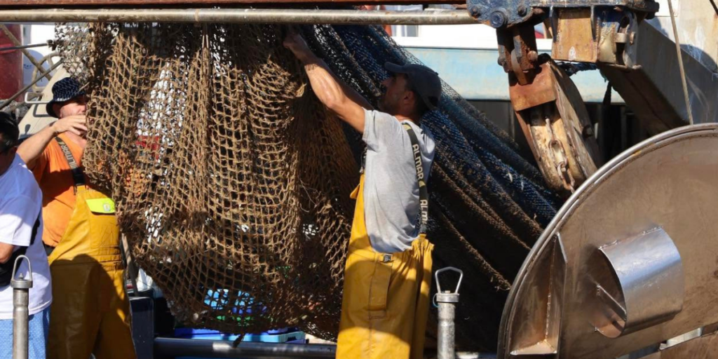 Villajoyosa fishermen warn rising fuel costs are making fishing unsustainable