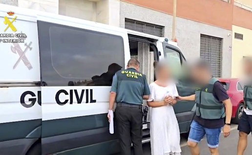 Illegal 'padron' racket taken away by police.