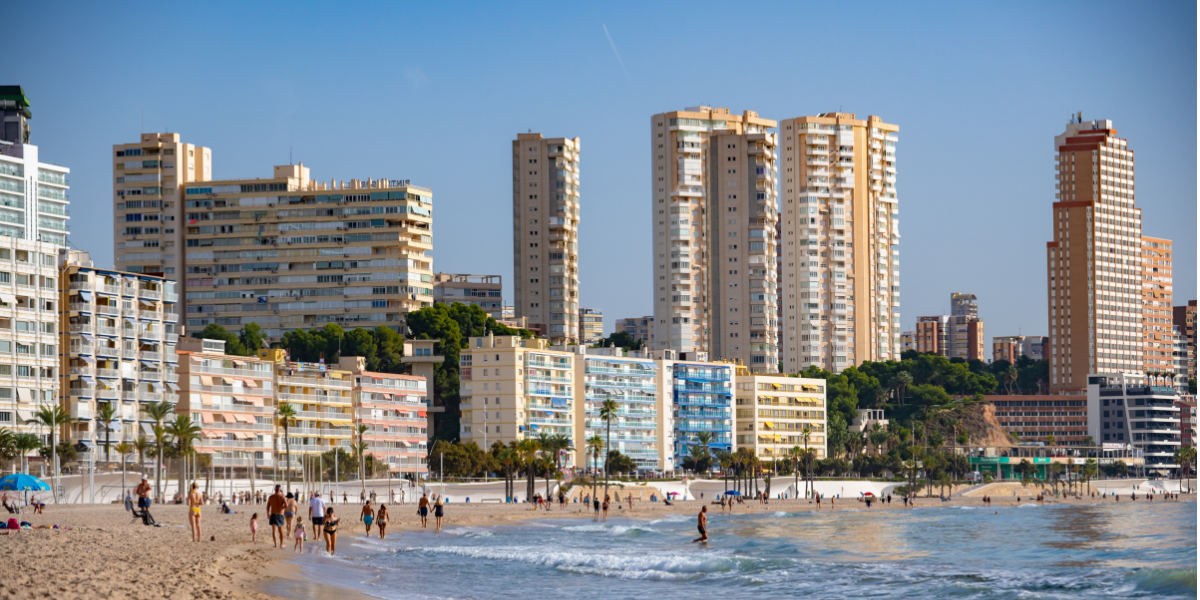 euroweeklynews.com - Lottie Verrier - Benidorm hotels hit 93.7% occupancy